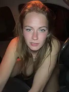 selenaluvv from StripChat