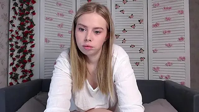 sofiaa_here on StripChat