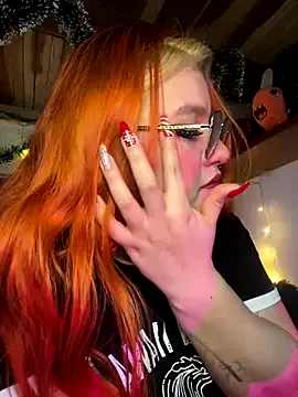 Sophia_Weest99 on StripChat