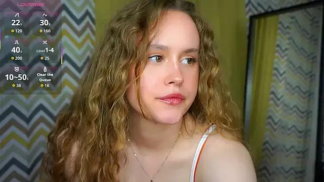 SusannaScholler on StripChat 