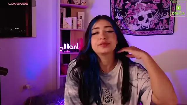 sweetcoralinee on StripChat 