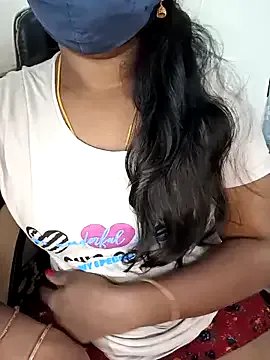 Tamil-hotwife on StripChat