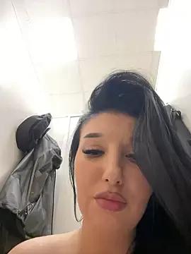 Tisha_Busty from StripChat is Freechat
