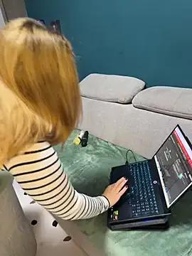 Velvetnoir21 — 4 balls in my asshole