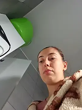 Virgin_Pussy_SquirtX on StripChat