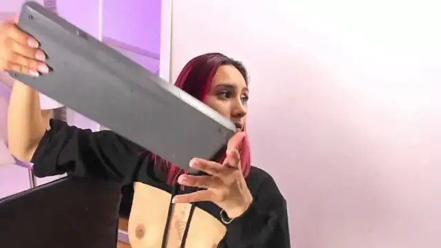 ximena_vasquez8 on StripChat