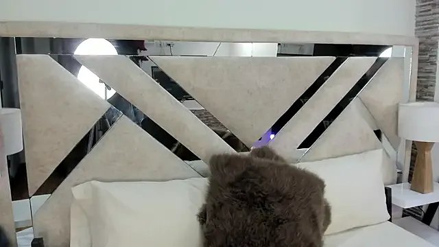 ximena_vasquez8 on StripChat