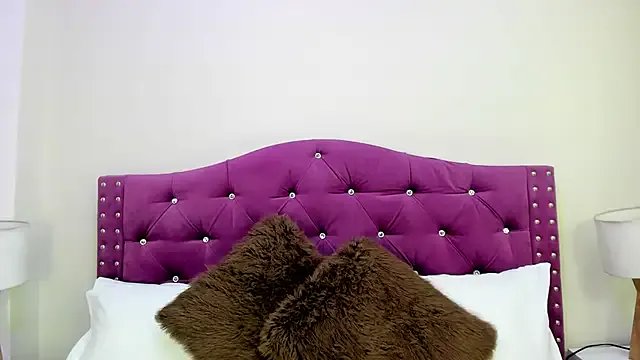 ximena_vasquez8 on StripChat