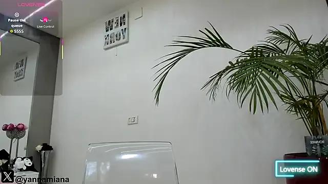Yanna_miana on StripChat 