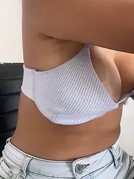 zara_lu on StripChat 